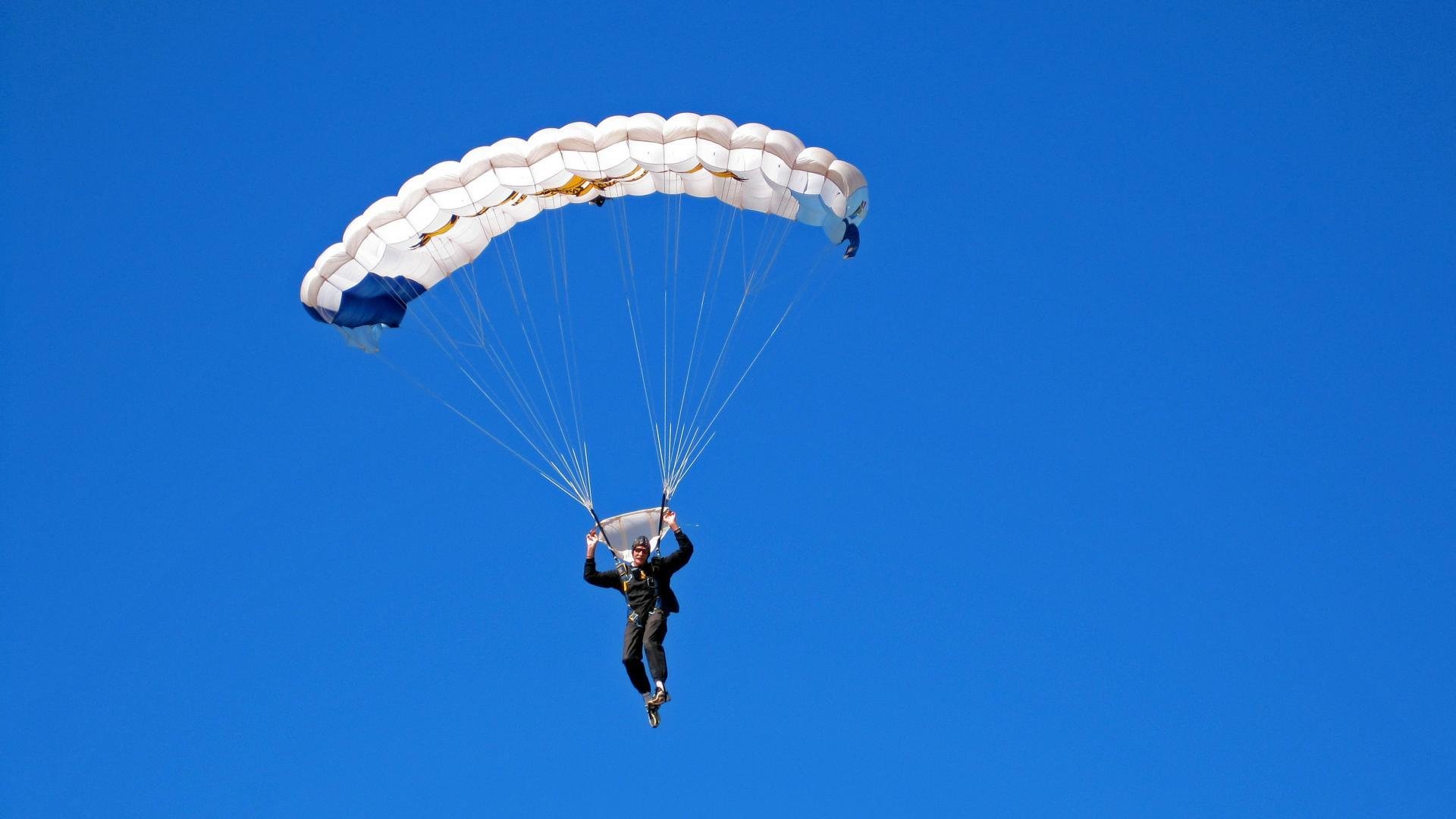 单届参赛中止步第15名,无更近参赛记录