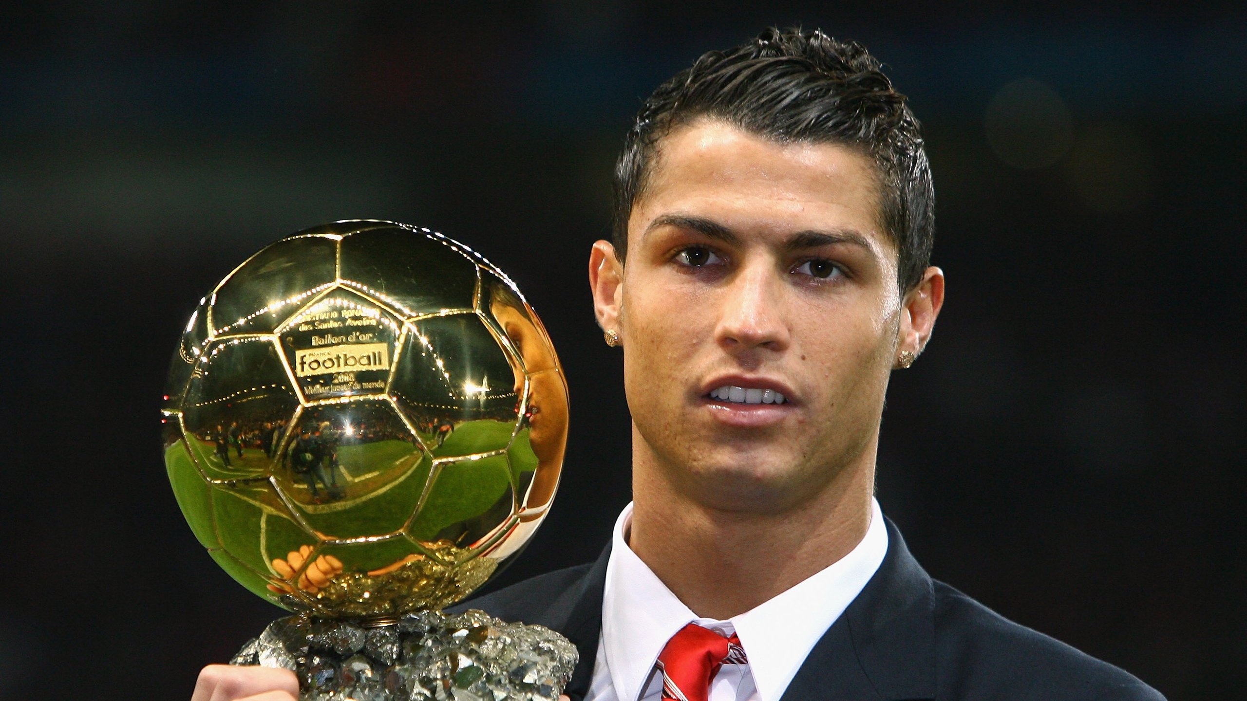 恩多比·恩乔:南非队的技术与战术核心,关键时刻屡屡出色表现