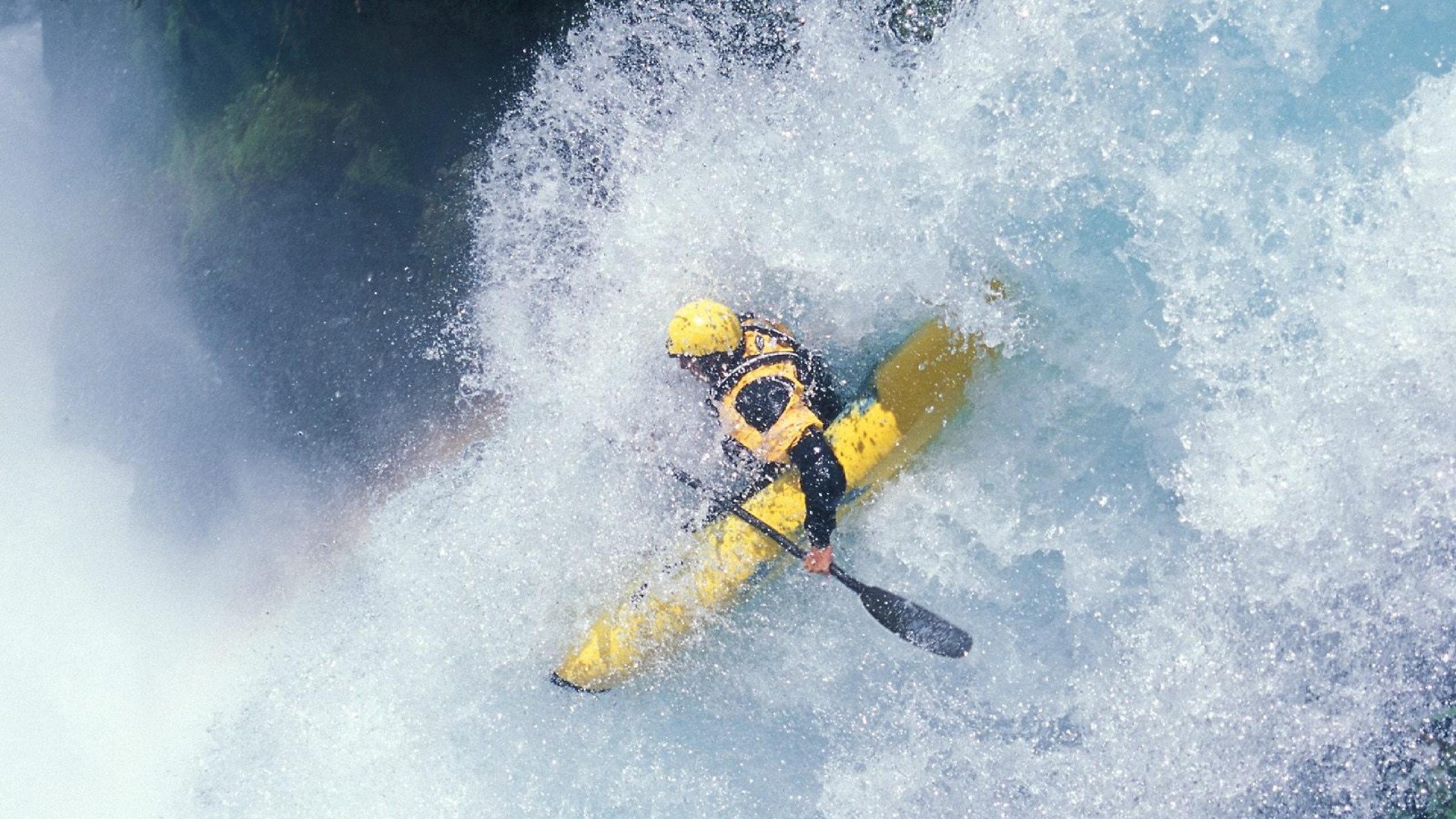 独行侠控卫与青年球员开展一对一教学，独行侠队控卫